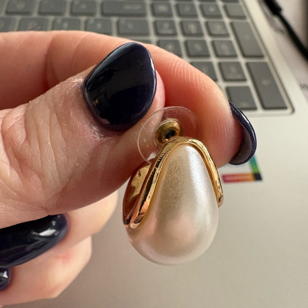 Elegant Gold and Cream Clip-On Earrings